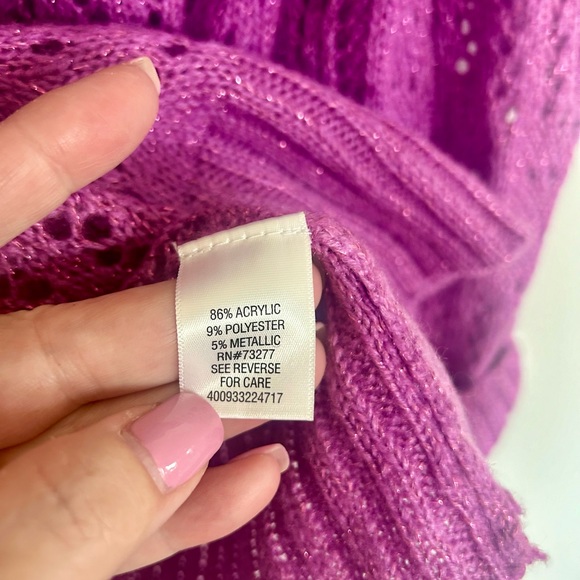 Elle fuchsia sweater with gold flecks. Size large. Cowl neck - Picture 4 of 4